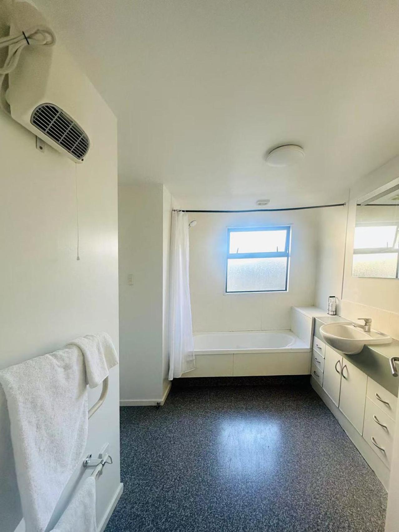 Aaa Northlands Motel Christchurch Bagian luar foto
