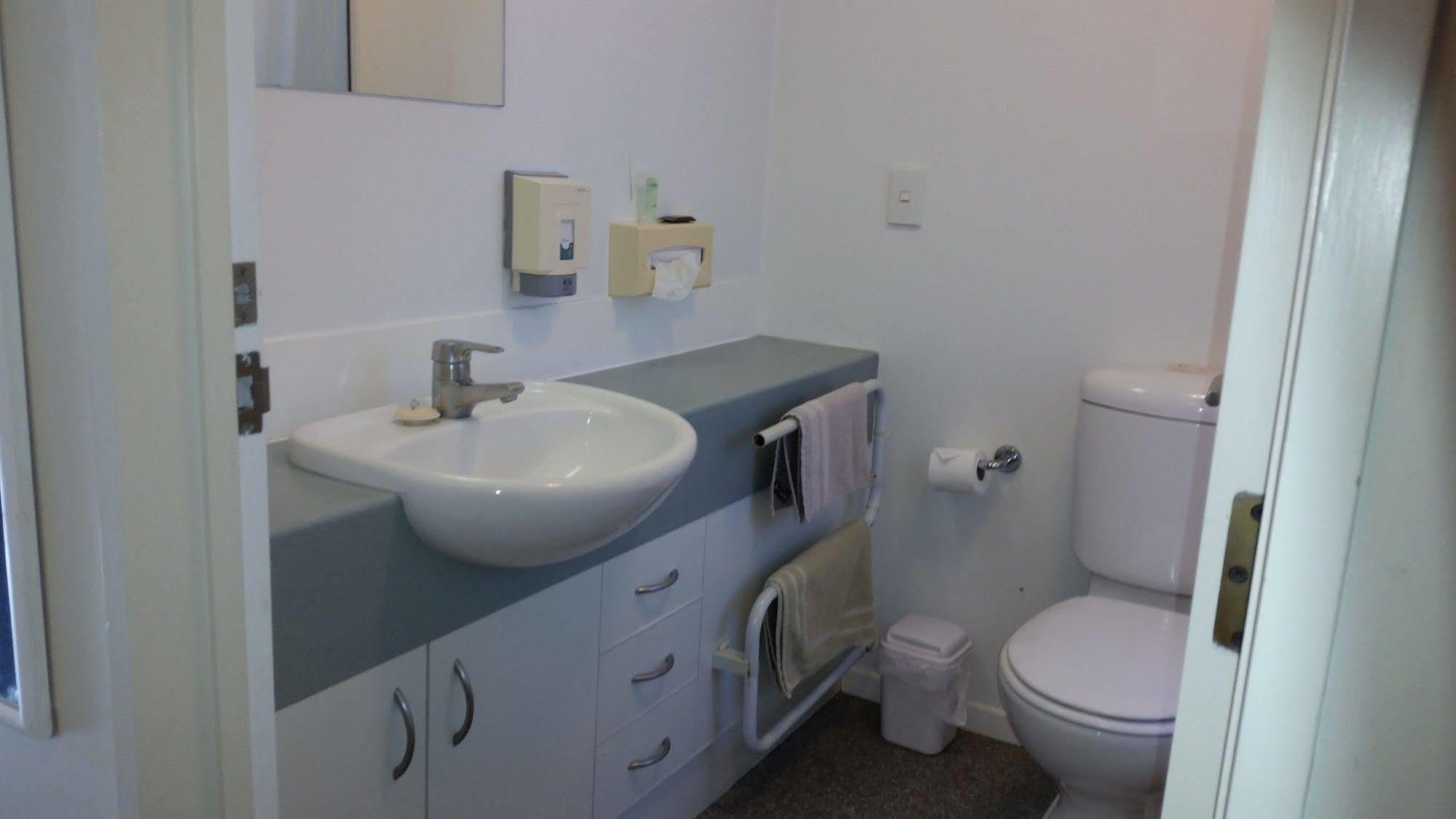 Aaa Northlands Motel Christchurch Bagian luar foto